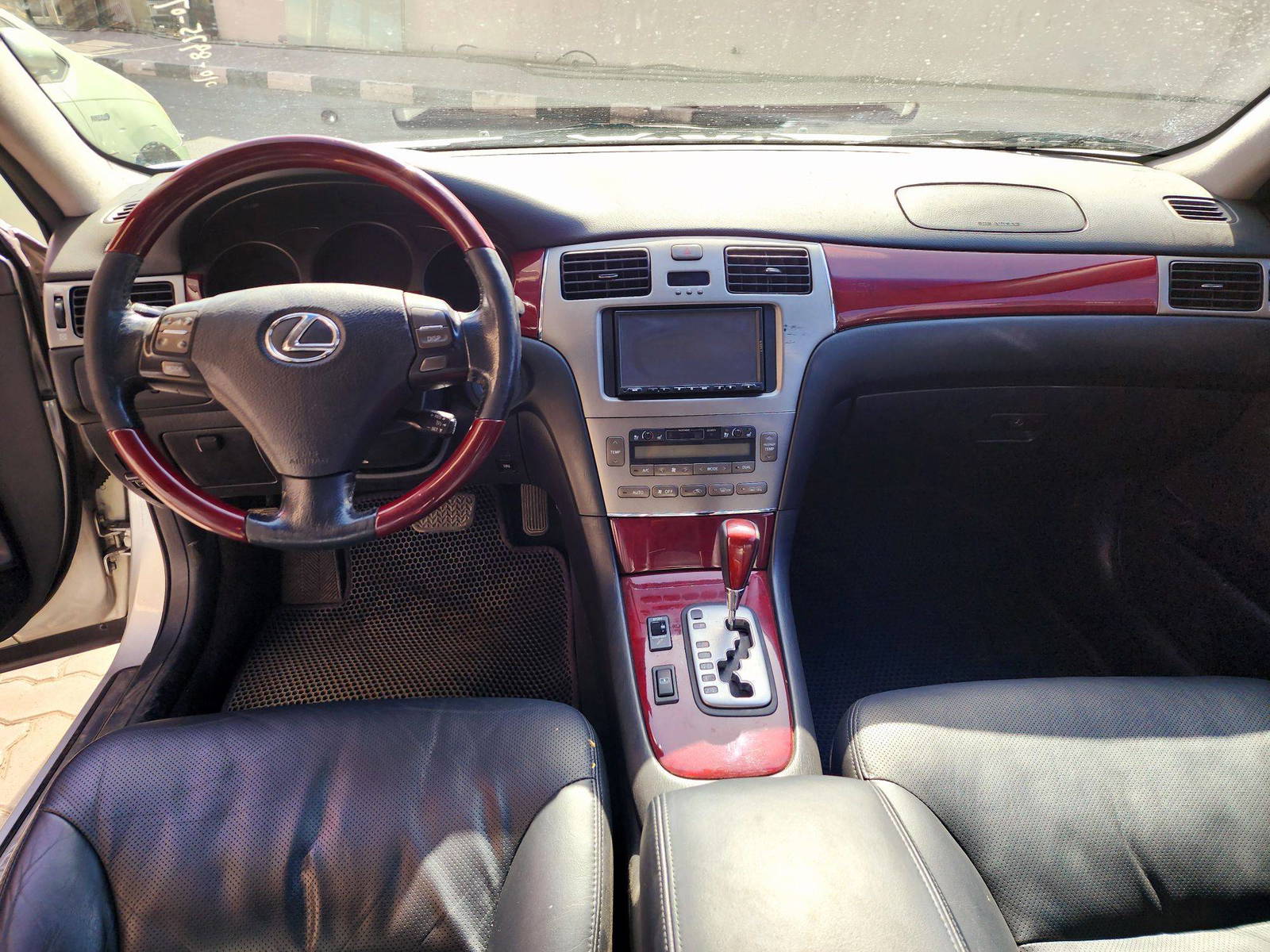 2005 LEXUS ES 330 — 226714 KM — Lot 255107838 — Souq - Marhaba Auctions Used Cars - Image 7