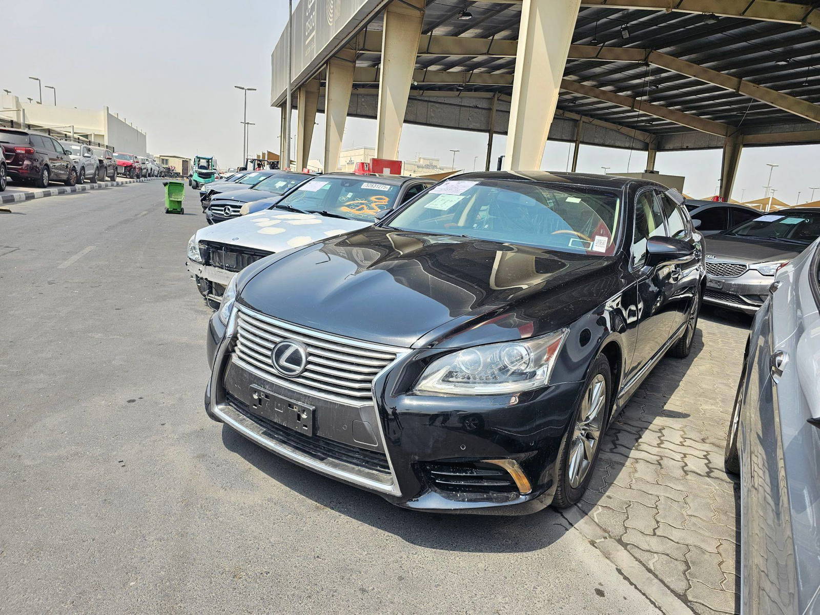 2016 LEXUS LS 460 — 177089 Miles — Lot G5026433 — Main - Marhaba Auctions Used Cars - Image 4