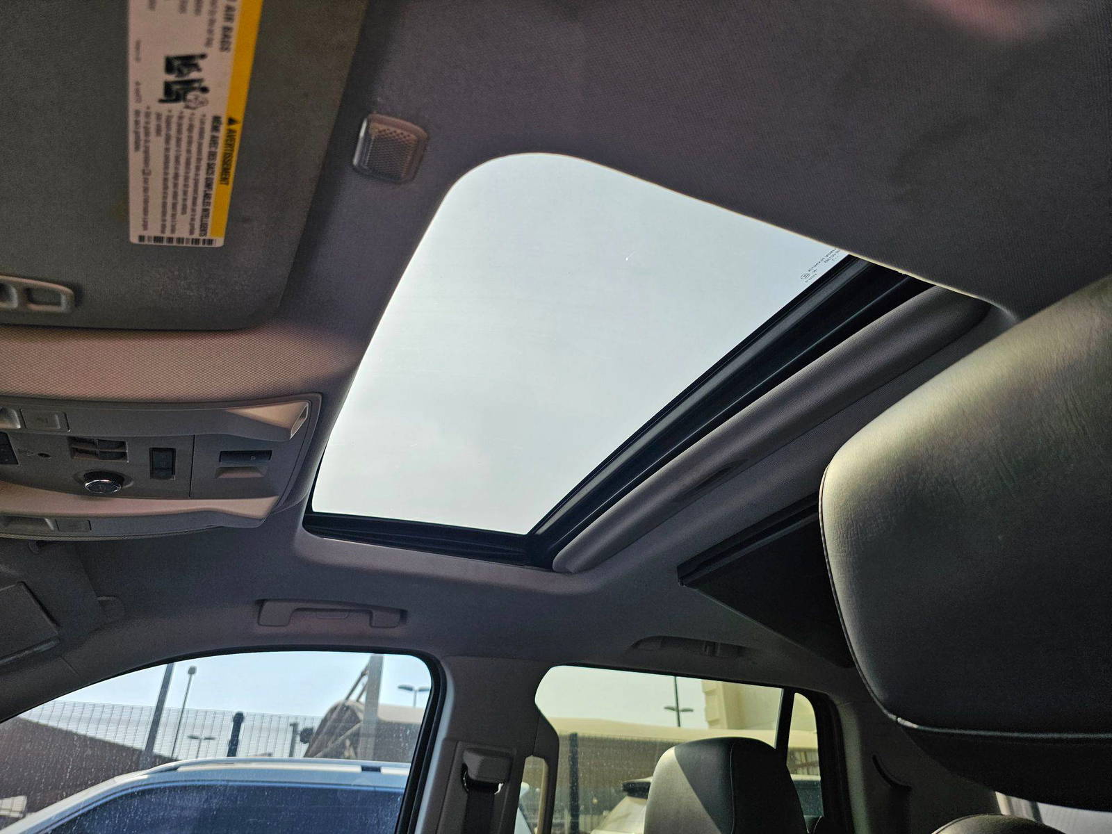 CADILLAC ESCALADE 2015 - Marhaba Auction Used Cars - Image 8