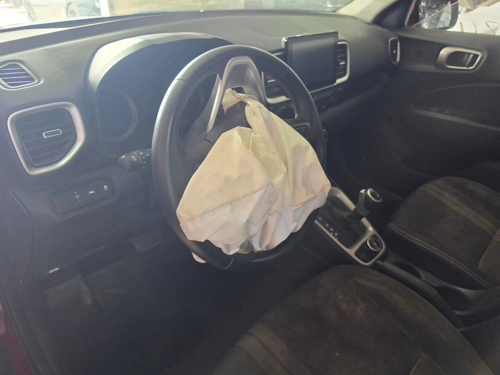2021 HYUNDAI VENUE SEL — 59057 Miles — Lot U083012 - Marhaba Auctions Used Cars - Image 10