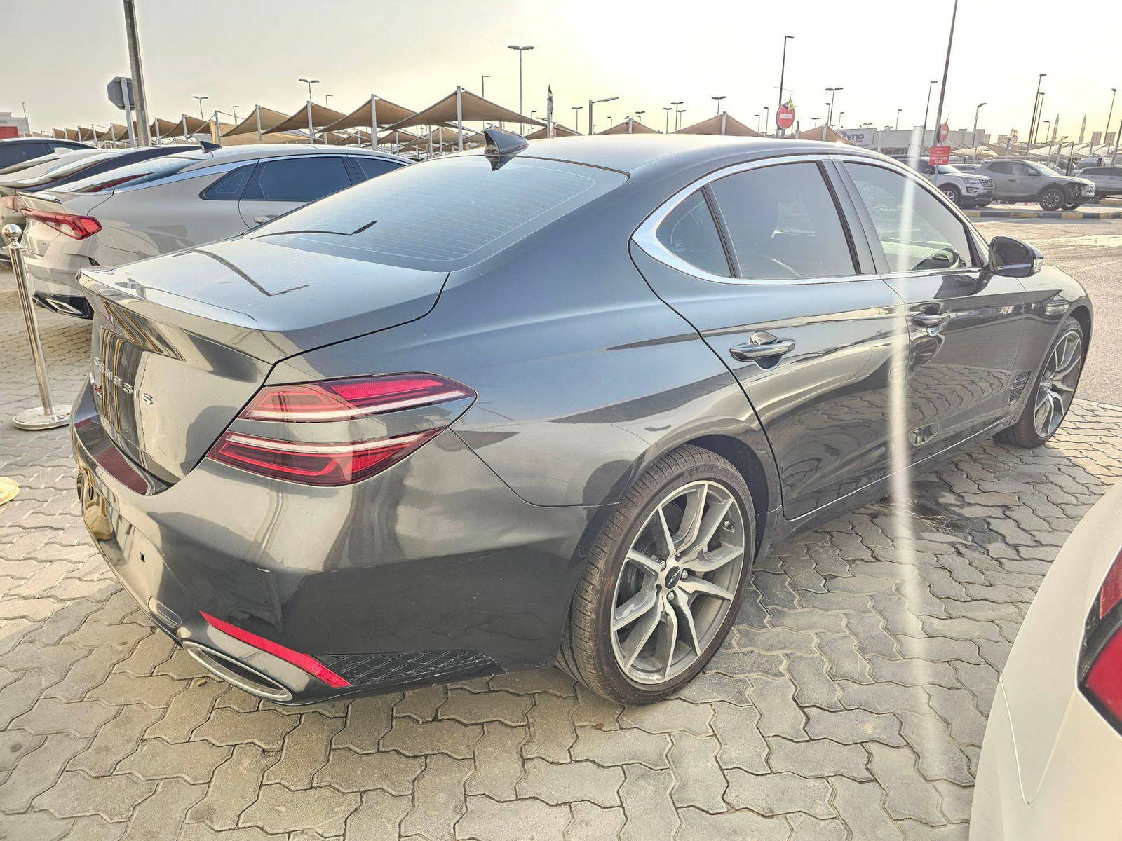 2025 GENESIS G70 — 5683 KM — Lot U152195 — Souq - Marhaba Auctions Used Cars - Image 3