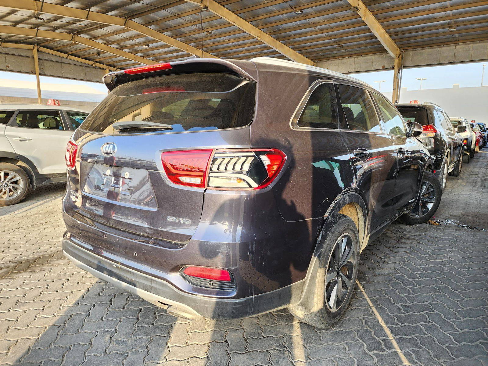 2019 KIA SORENTO — 117268 Miles — Lot 34711 — Souq - Marhaba Auctions Used Cars - Image 3