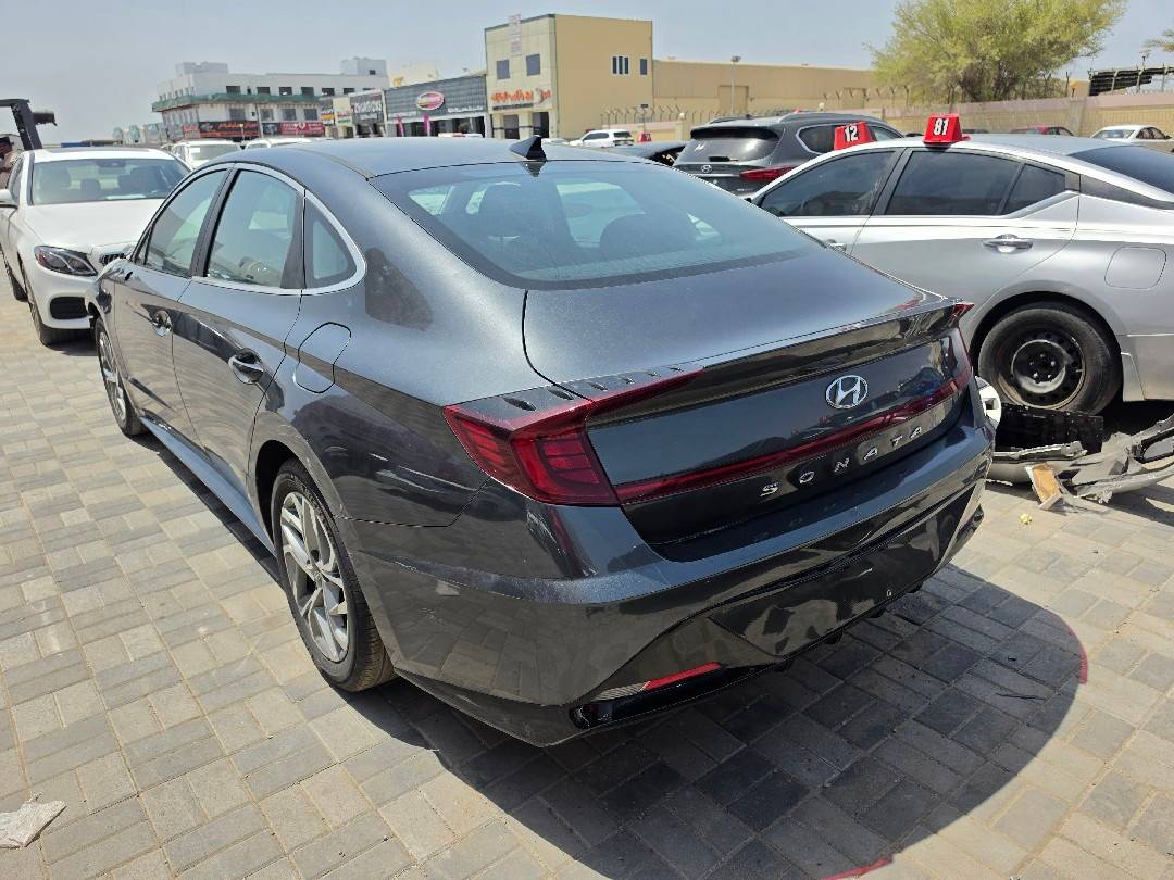 HYUNDAI SONATA