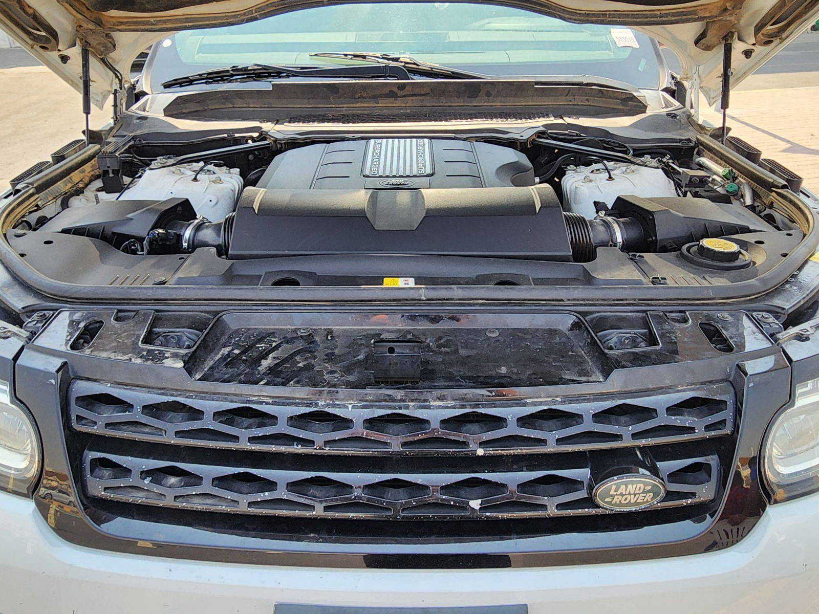 2015 LAND ROVER RANGE ROVER SPORT — 133805 Miles — Lot 513015 — Souq - Marhaba Auctions Used Cars - Image 12