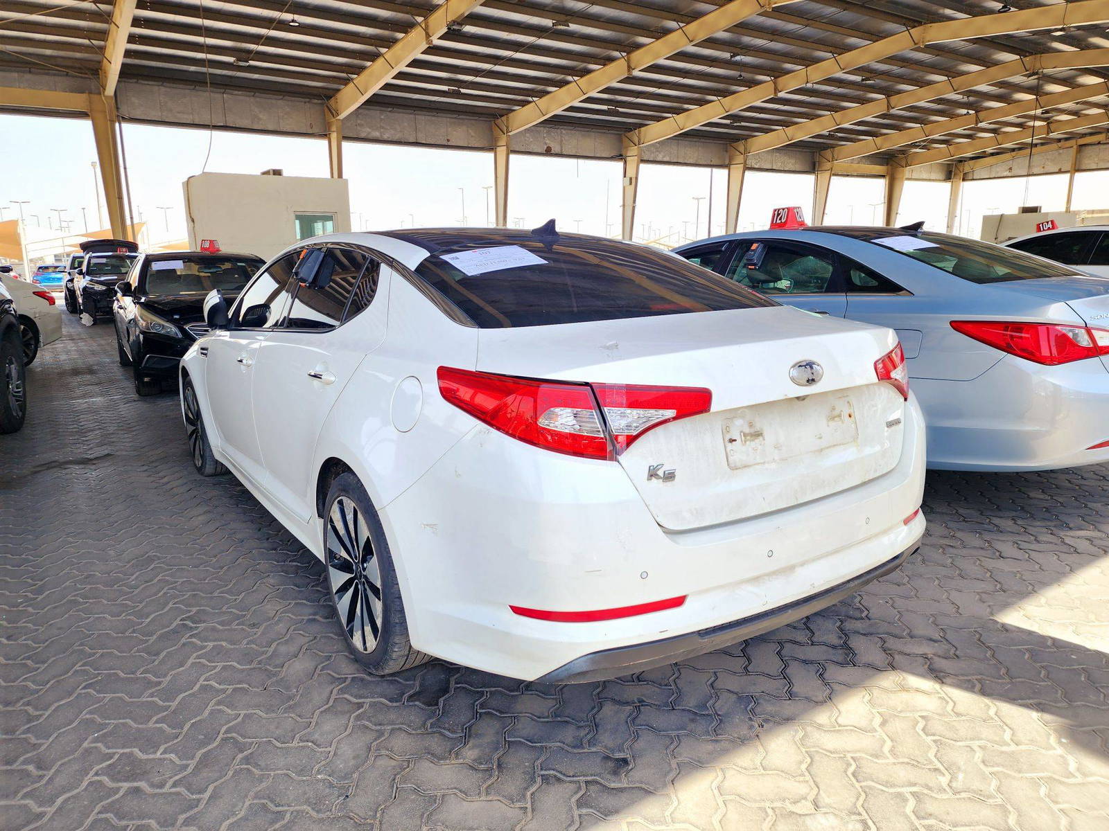 2013 KIA K5 — 255203 KM — Lot 344212 — Souq - Marhaba Auctions Used Cars - Image 5