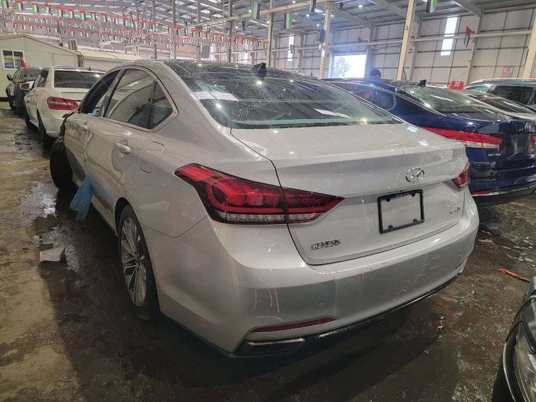 2015 HYUNDAI GENESIS — 167623 Miles — Lot FU037335 — Ind. 12 - Marhaba Auctions Used Cars - Image 5