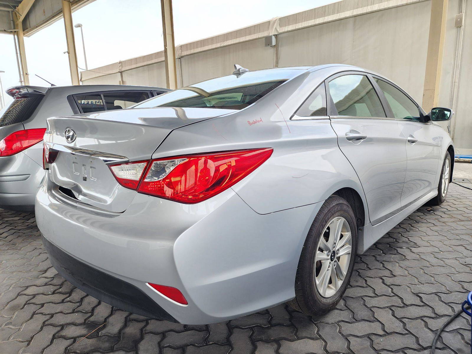 2014 HYUNDAI SONATA — 220358 Miles — Lot 57644214 — Souq - Marhaba Auctions Used Cars - Image 3