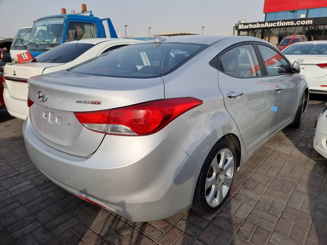 HYUNDAI AVANTE 2011 - Marhaba Auction Used Cars - Image 4