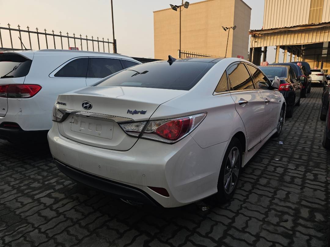 2012 HYUNDAI SONATA — 244115 KM — Lot 052510 — Main - Marhaba Auctions Used Cars - Image 3