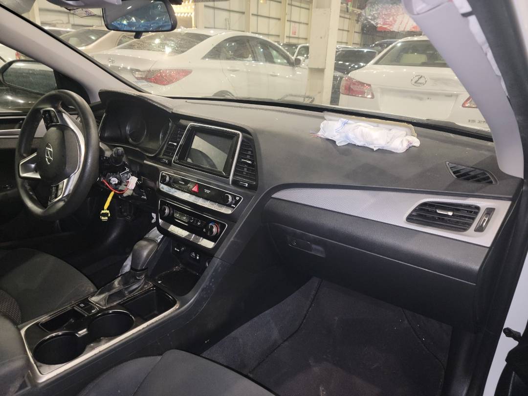2018 HYUNDAI SONATA — 35469 Miles — Lot 37263720 - Marhaba Auctions Used Cars - Image 4