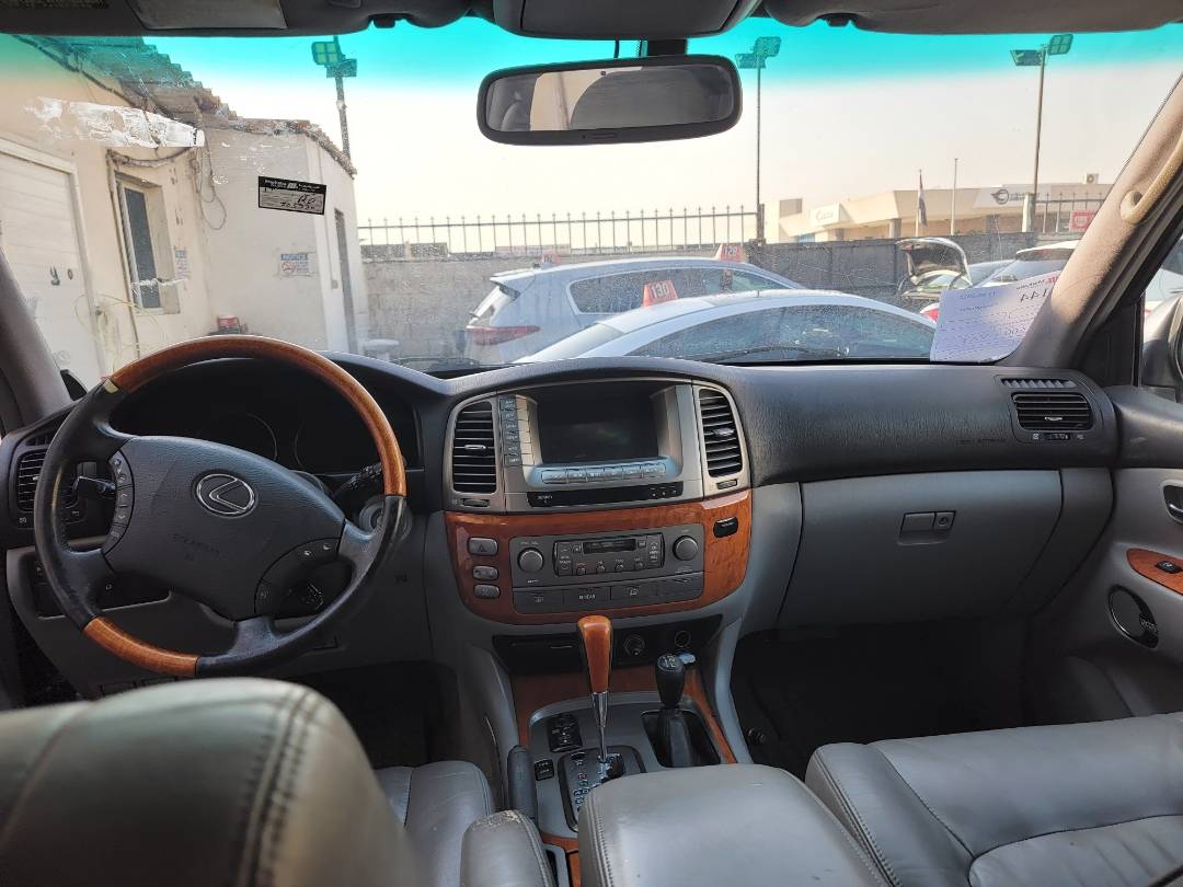 2005 LEXUS LX 470 — 305330 Miles — Lot W053551742 — Main - Marhaba Auctions Used Cars - Image 8