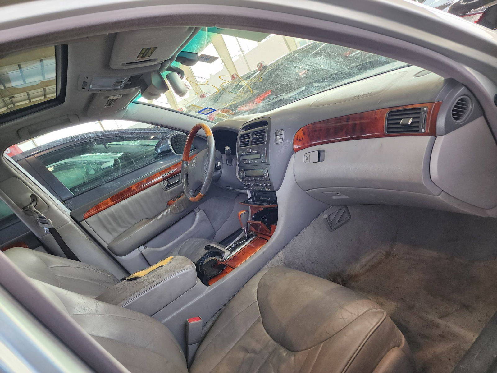 2002 LEXUS LS 430 — 227965 Miles — Lot 37898716 — Souq - Marhaba Auctions Used Cars - Image 7