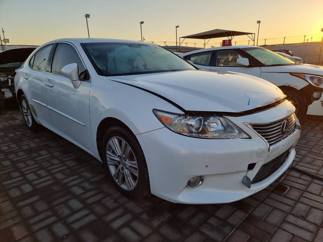 2014 LEXUS ES 350 — 114821 Miles — Lot 125487 — Souq - Marhaba Auctions Used Cars - Image 3