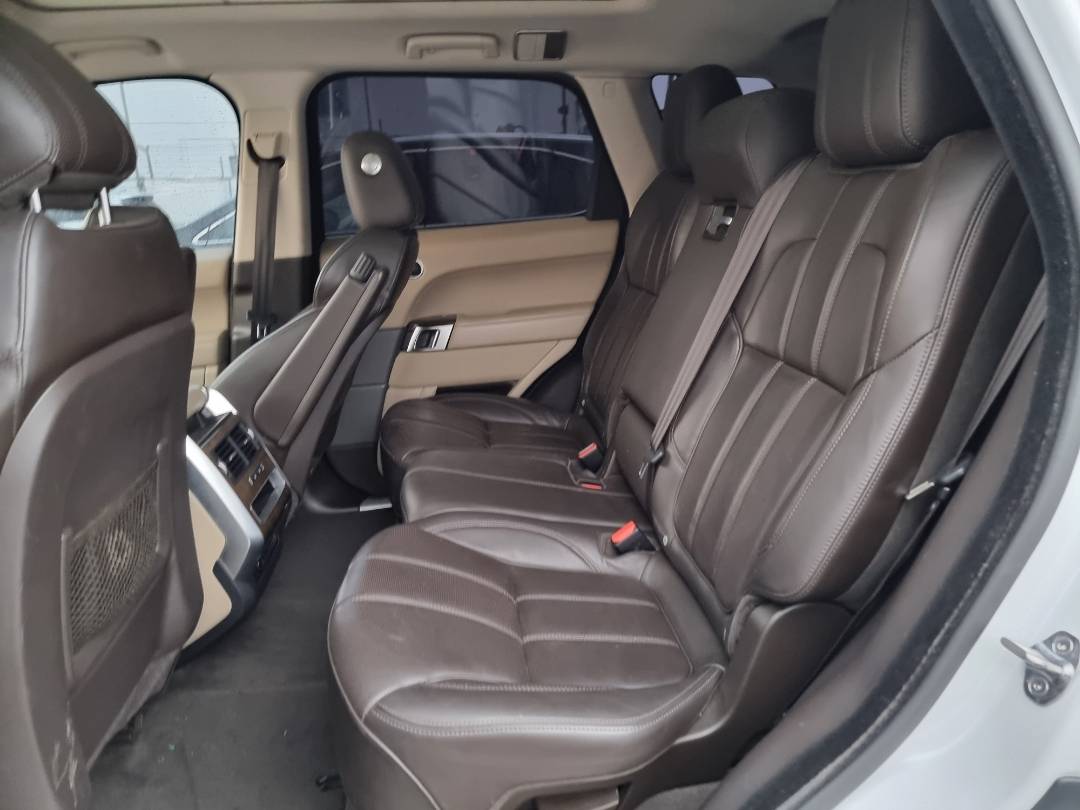 2016 LAND ROVER RANGE ROVER SPORT HSE — 97945 Miles — Lot F9GA117420 — Ind. 12 - Marhaba Auctions Used Cars - Image 6