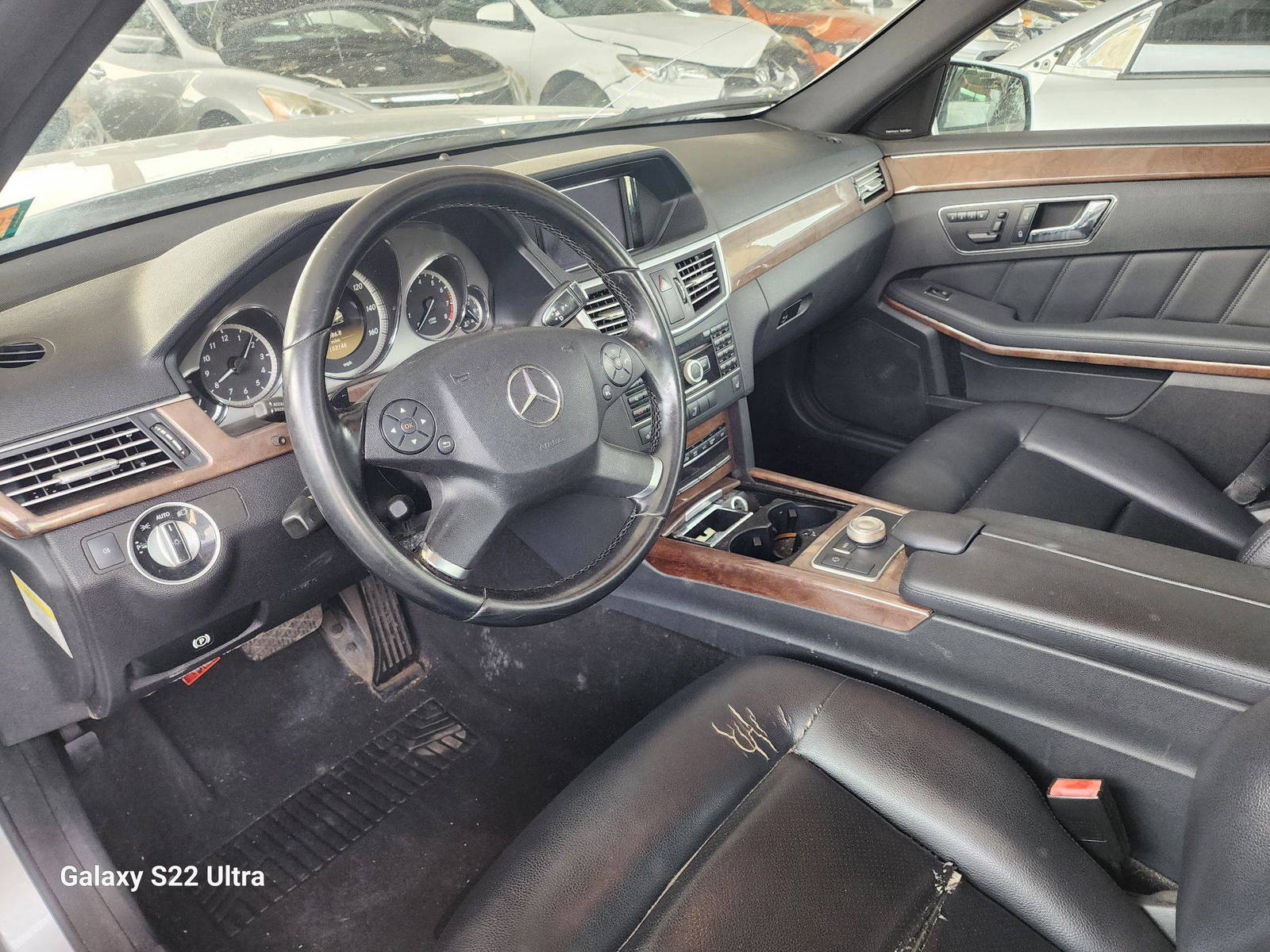2011 MERCEDES BENZ E 350 — 153146 Miles — Lot 37922492 - Marhaba Auctions Used Cars - Image 6
