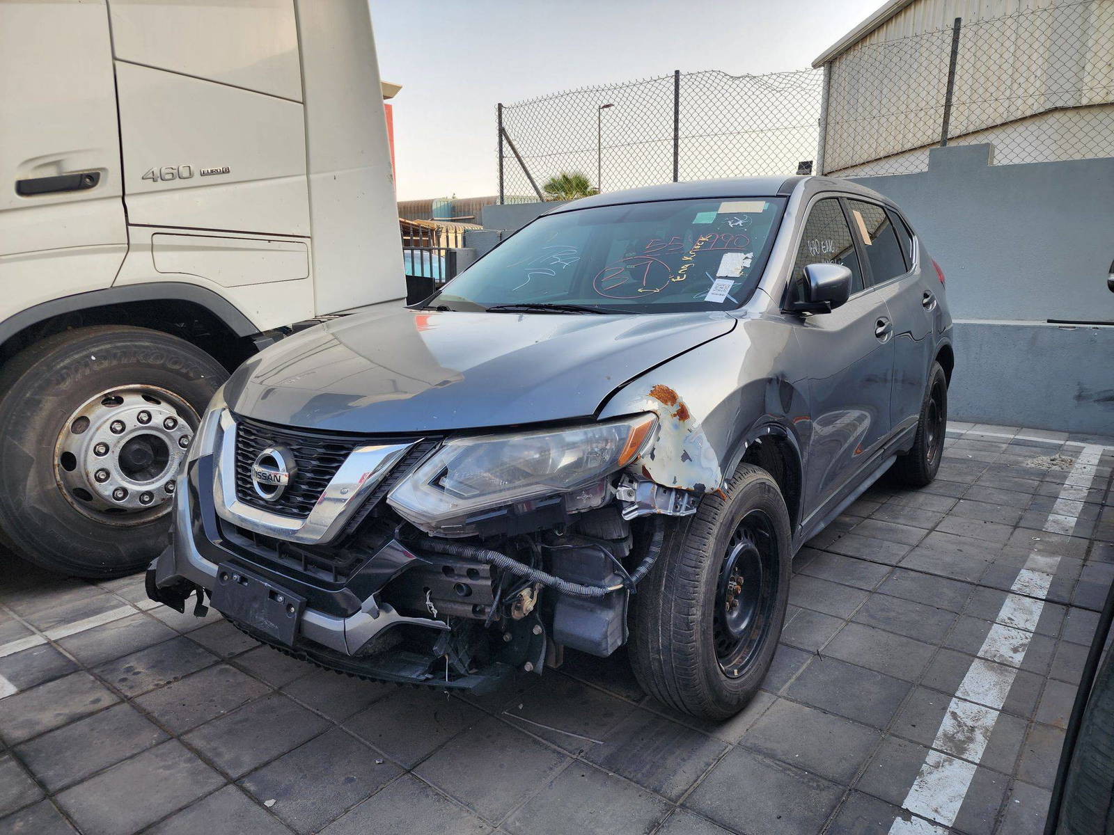 2017 NISSAN ROGUE — 144327 Miles — Lot 4614232 — Al Quoz - Marhaba Auctions Used Cars - Image 5