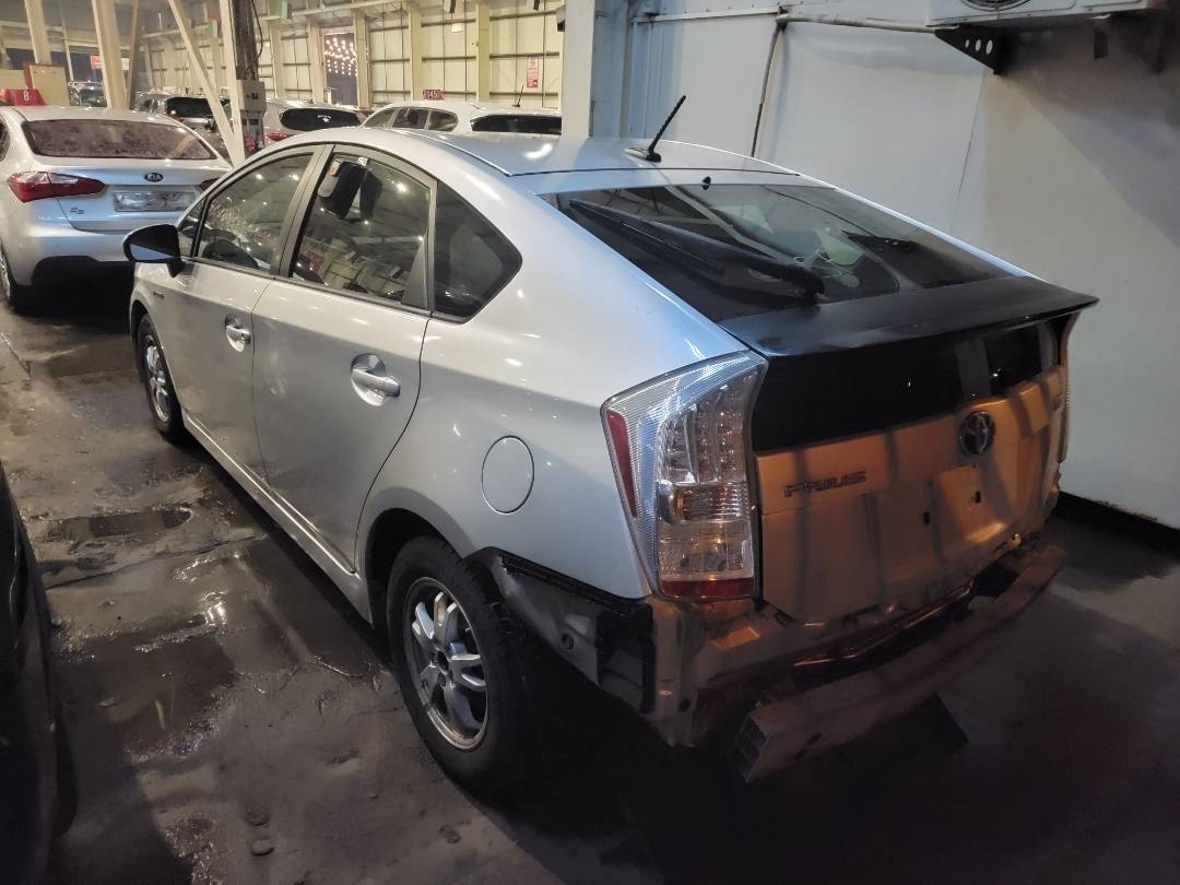 2010 TOYOTA PRIUS — 222002 Miles — Lot 45663155 — Main - Marhaba Auctions Used Cars - Image 5