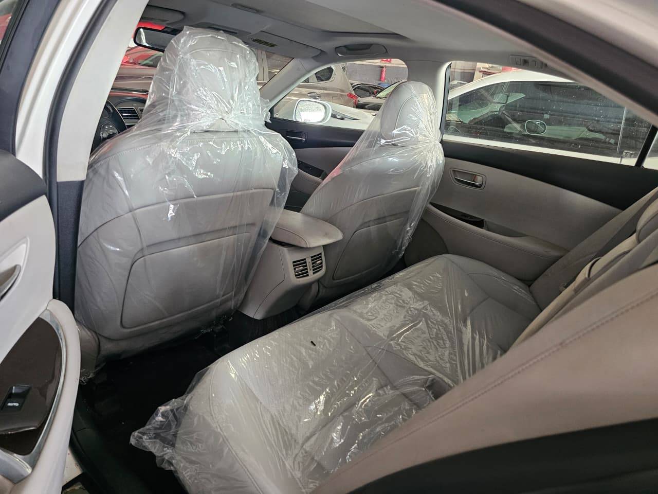 2011 LEXUS ES 350 — 139664 Miles — Lot B2440660 — Main - Marhaba Auctions Used Cars - Image 7