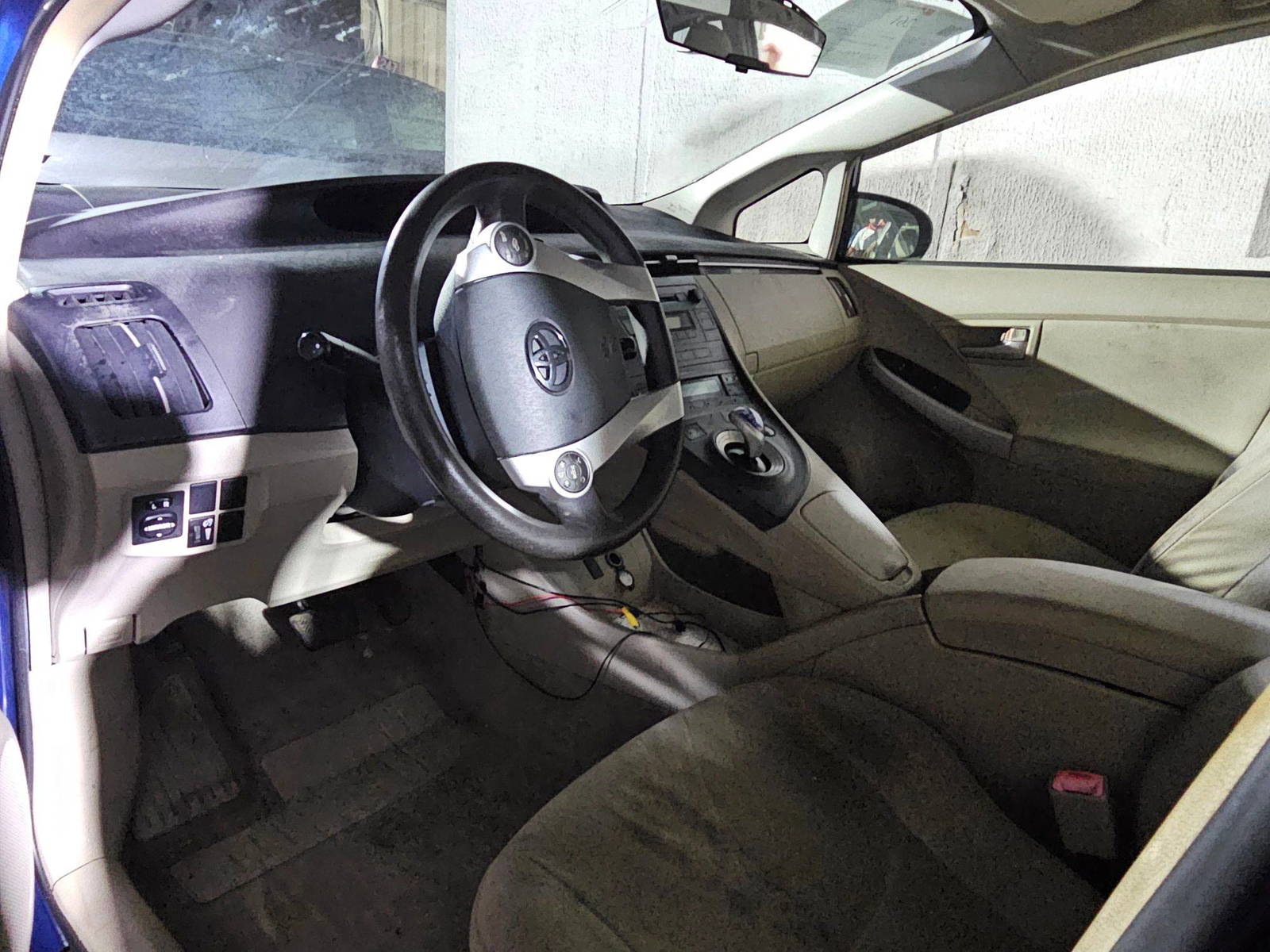 2010 TOYOTA PRIUS — Lot 2A0105570 — Main - Marhaba Auctions Used Cars - Image 8