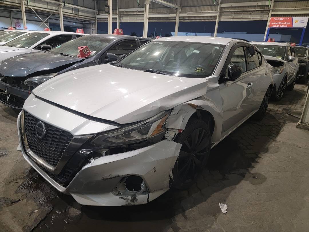 2019 NISSAN ALTIMA — 122659 Miles — Lot 146744 — Main - Marhaba Auctions Used Cars - Image 4