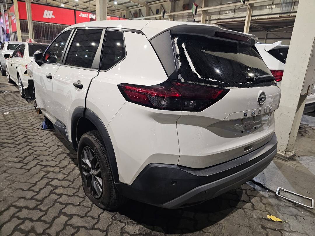 NISSAN ROGUE 2022 - Marhaba Auction Used Cars - Image 4