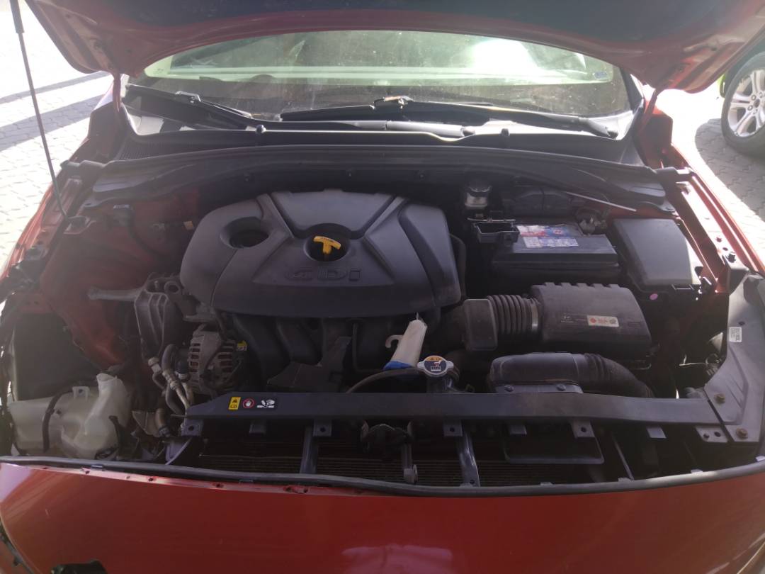 2018 HYUNDAI ELANTRA GT — 99897 KM — Lot 064217 - Marhaba Auctions Used Cars - Image 9