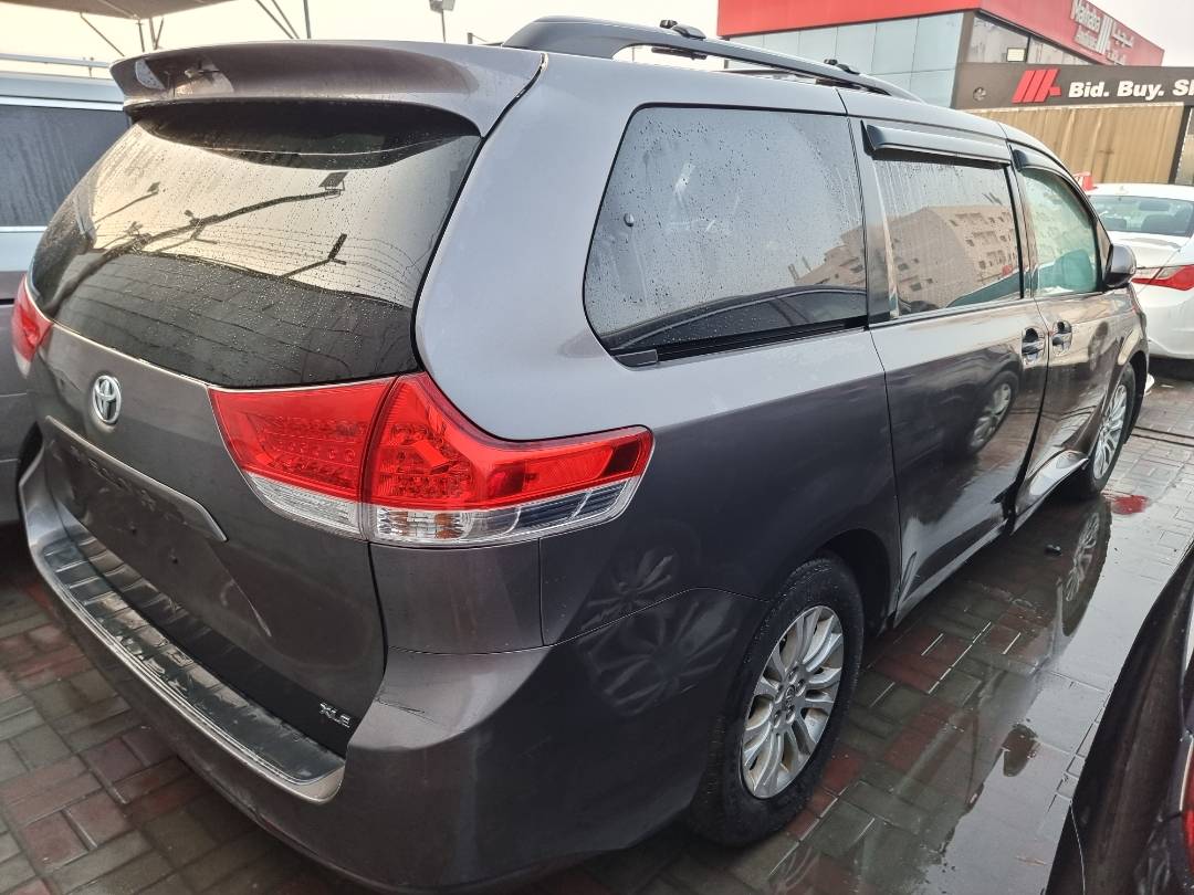 2013 TOYOTA SIENNA — 217661 Miles — Lot 354214 — Ind. 12 - Marhaba Auctions Used Cars - Image 4