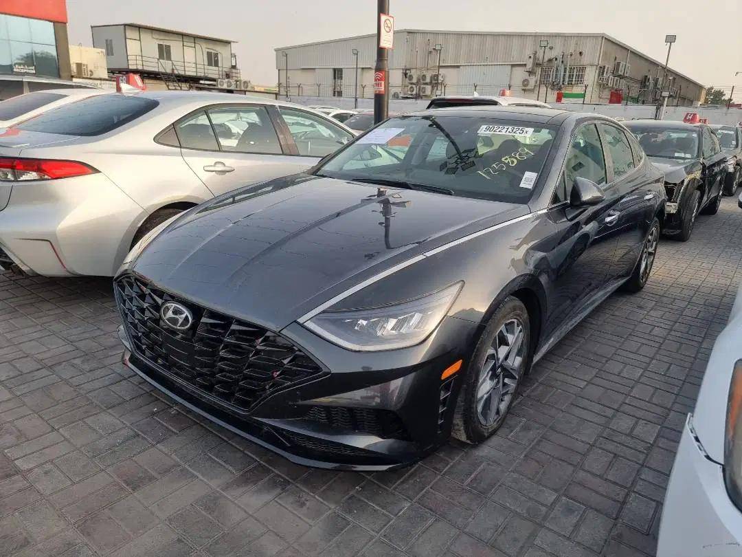HYUNDAI SONATA