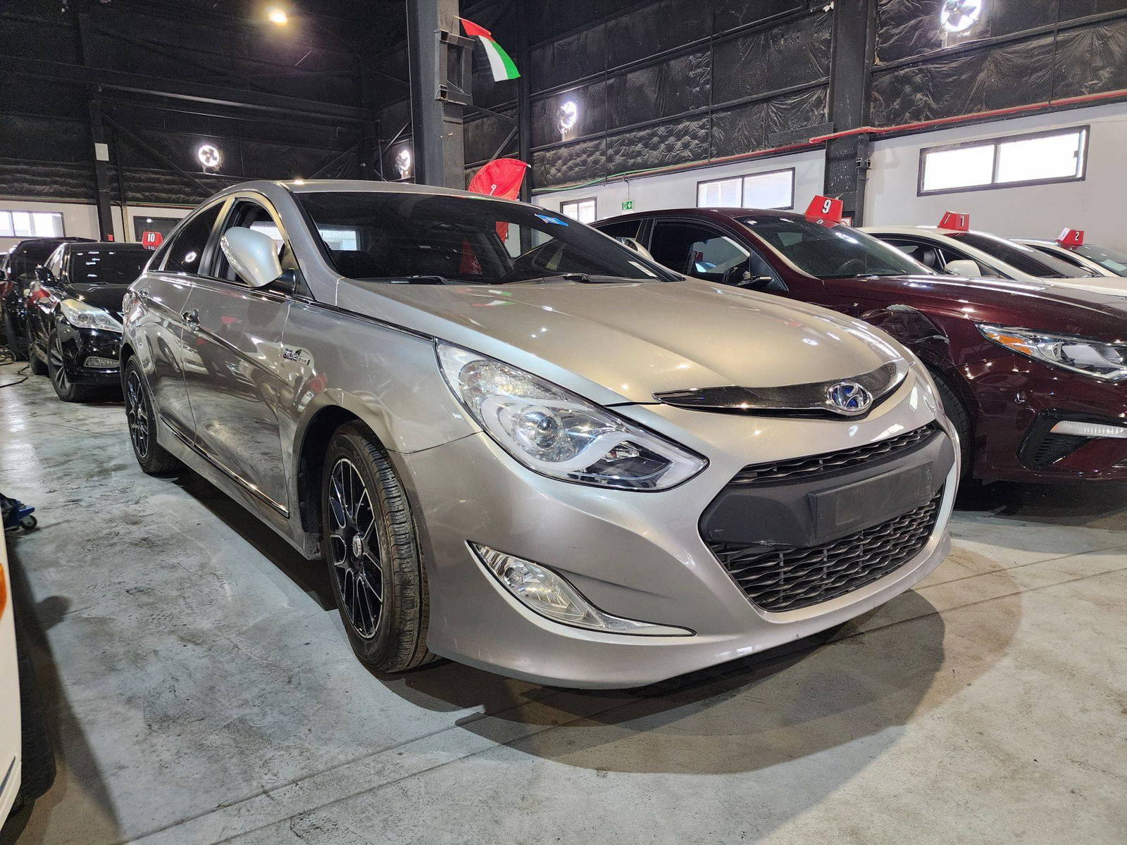 2012 HYUNDAI SONATA — 154472 KM — Lot 10936 — Al Quoz - Marhaba Auctions Used Cars - Image 5