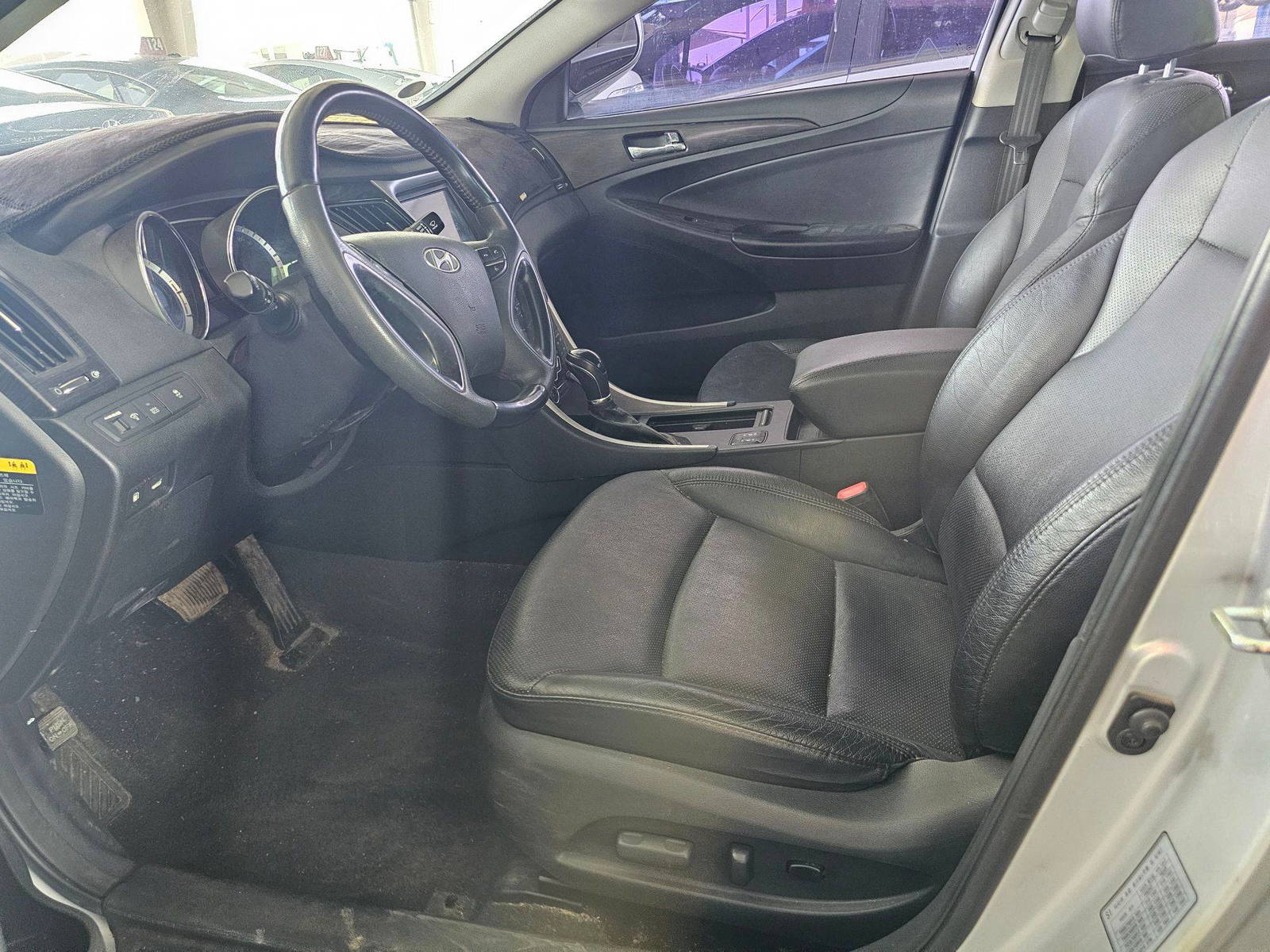 2012 HYUNDAI SONATA — 117694 KM — Lot A457618 — Souq - Marhaba Auctions Used Cars - Image 7