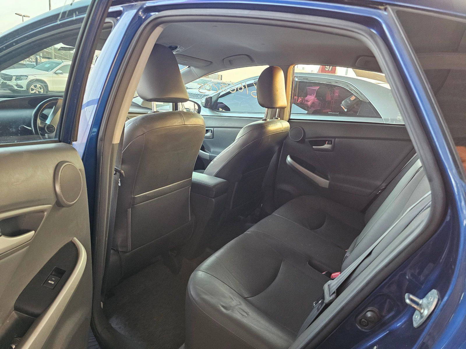 TOYOTA PRIUS 2010 - Marhaba Auction Used Cars - Image 6