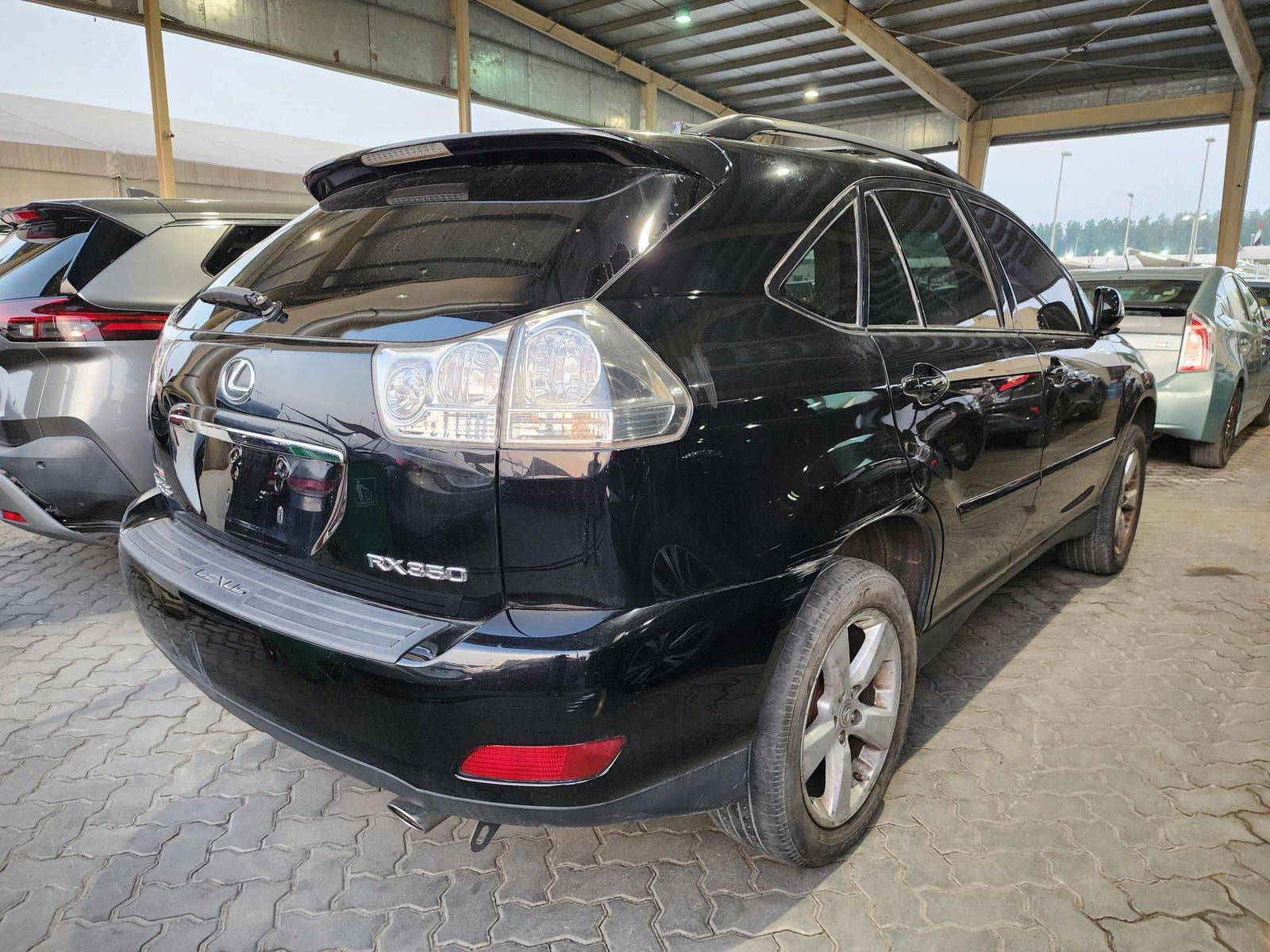 2007 LEXUS RX 350 — 179513 Miles — Lot 4615 — Souq - Marhaba Auctions Used Cars - Image 3