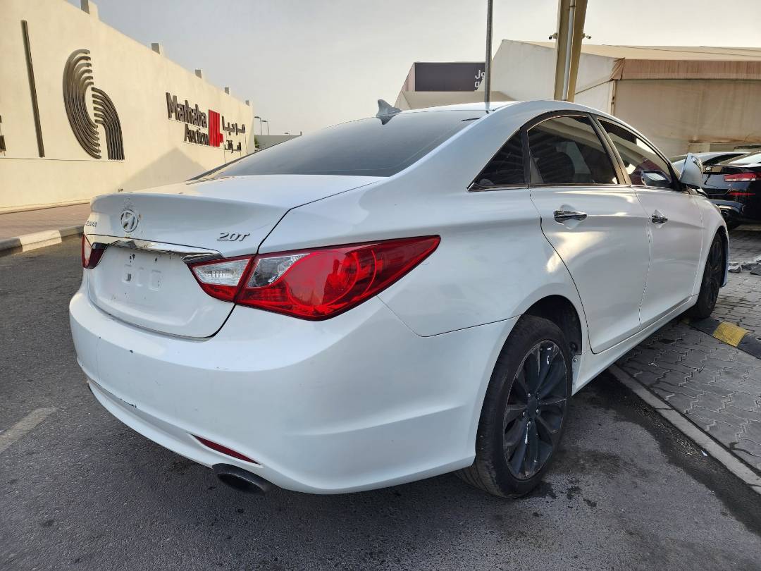2011 HYUNDAI SONATA — 162078 Miles — Lot 80059813 — Souq - Marhaba Auctions Used Cars - Image 5