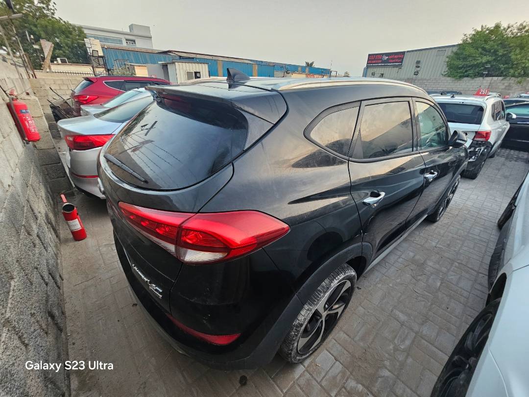 2017 HYUNDAI TUCSON — 242095 Miles — Lot 594406 — Main - Marhaba Auctions Used Cars - Image 4