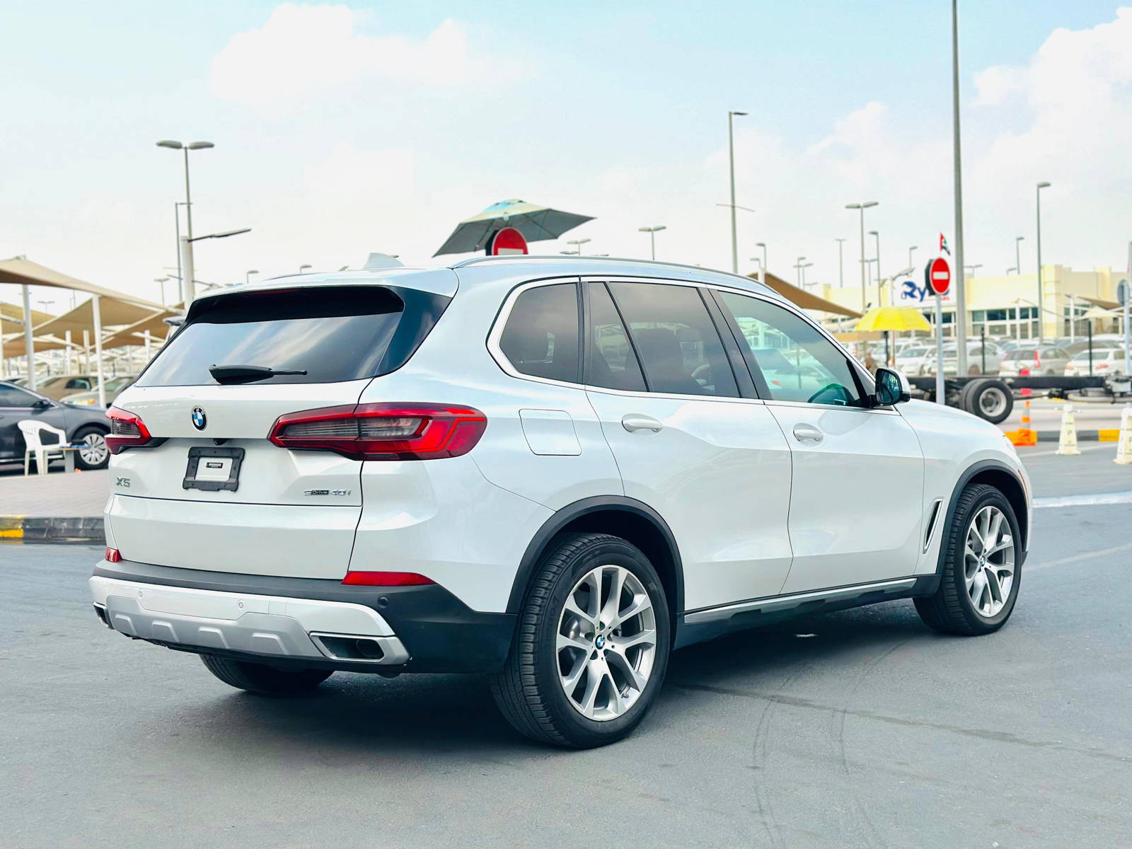 2020 BMW X5 SDRIVE 40I — 77105 KM — Lot 33365312 — Main - Marhaba Auctions Used Cars - Image 4