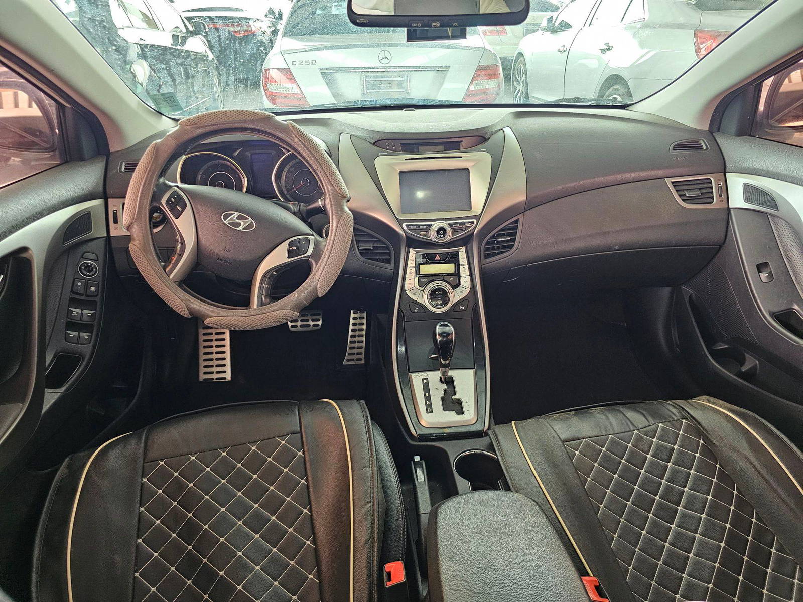 2011 HYUNDAI AVANTE — 171883 KM — Lot 006505 — Souq - Marhaba Auctions Used Cars - Image 7