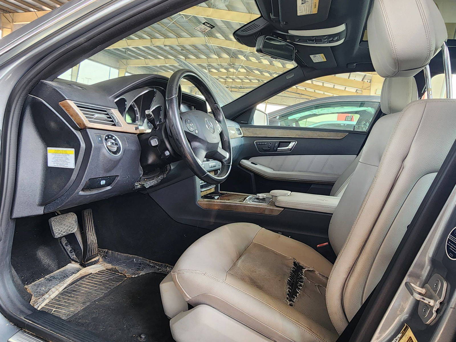 2011 MERCEDES BENZ E 350 — 134080 Miles — Lot 78800063 — Souq - Marhaba Auctions Used Cars - Image 9