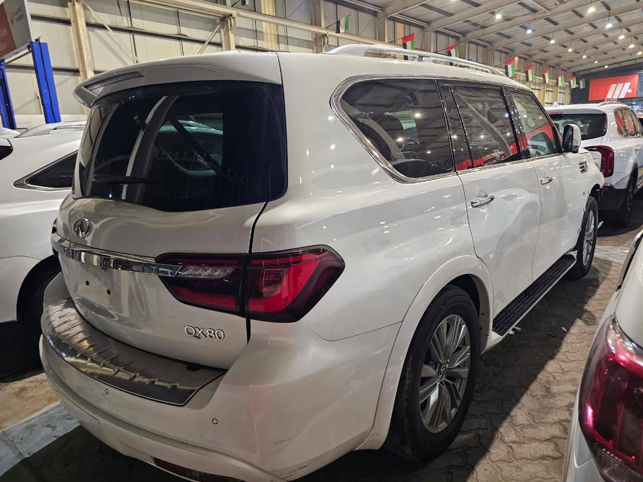 INFINITI QX80