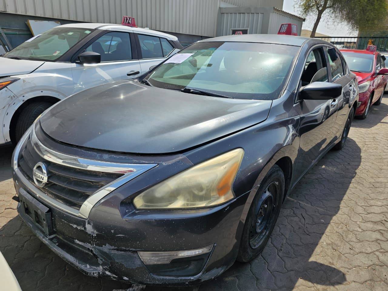 Nissan Altima 2013 view 2