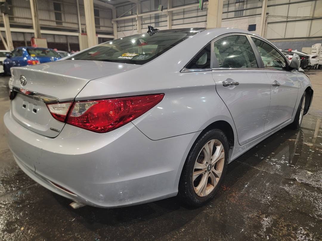 2012 HYUNDAI SONATA — 174385 Miles — Lot 37962374 - Marhaba Auctions Used Cars - Image 4