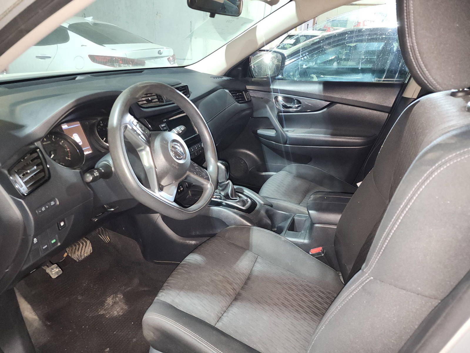 NISSAN ROGUE 2018 - Marhaba Auction Used Cars - Image 8