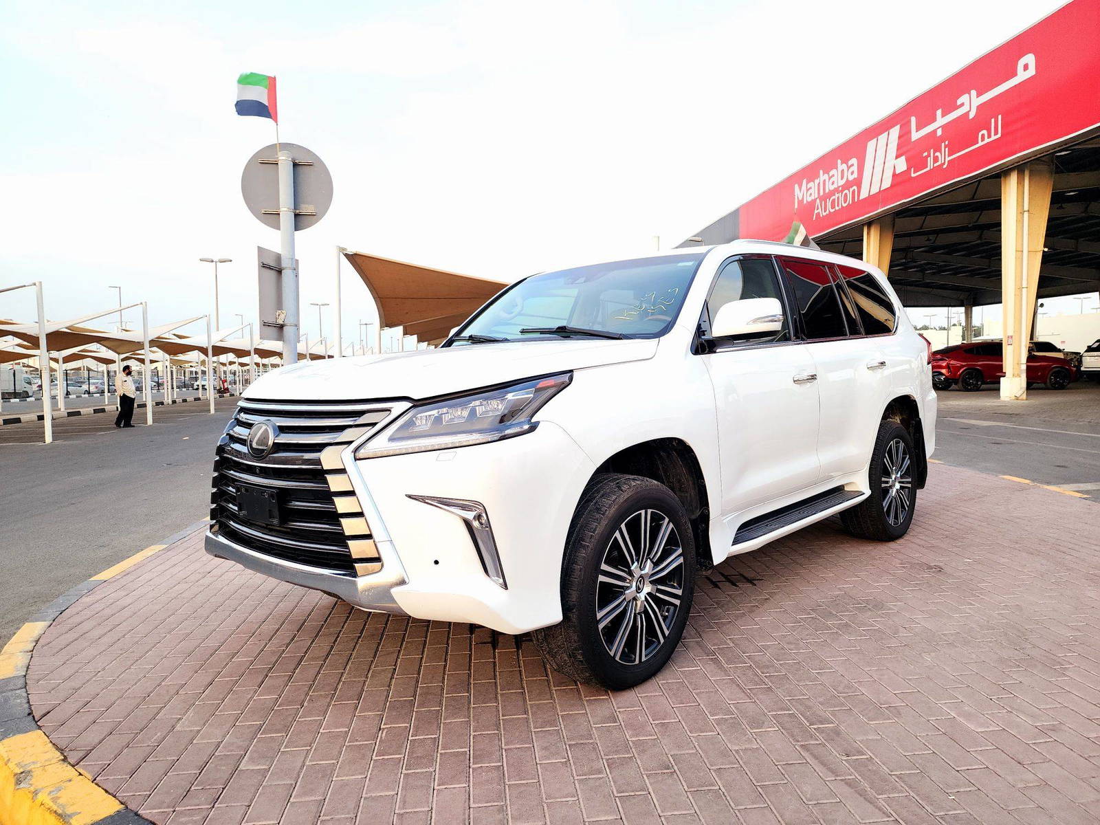 2018 LEXUS LX 570 — 121496 Miles — Lot J4262959 — Souq - Marhaba Auctions Used Cars - Image 5