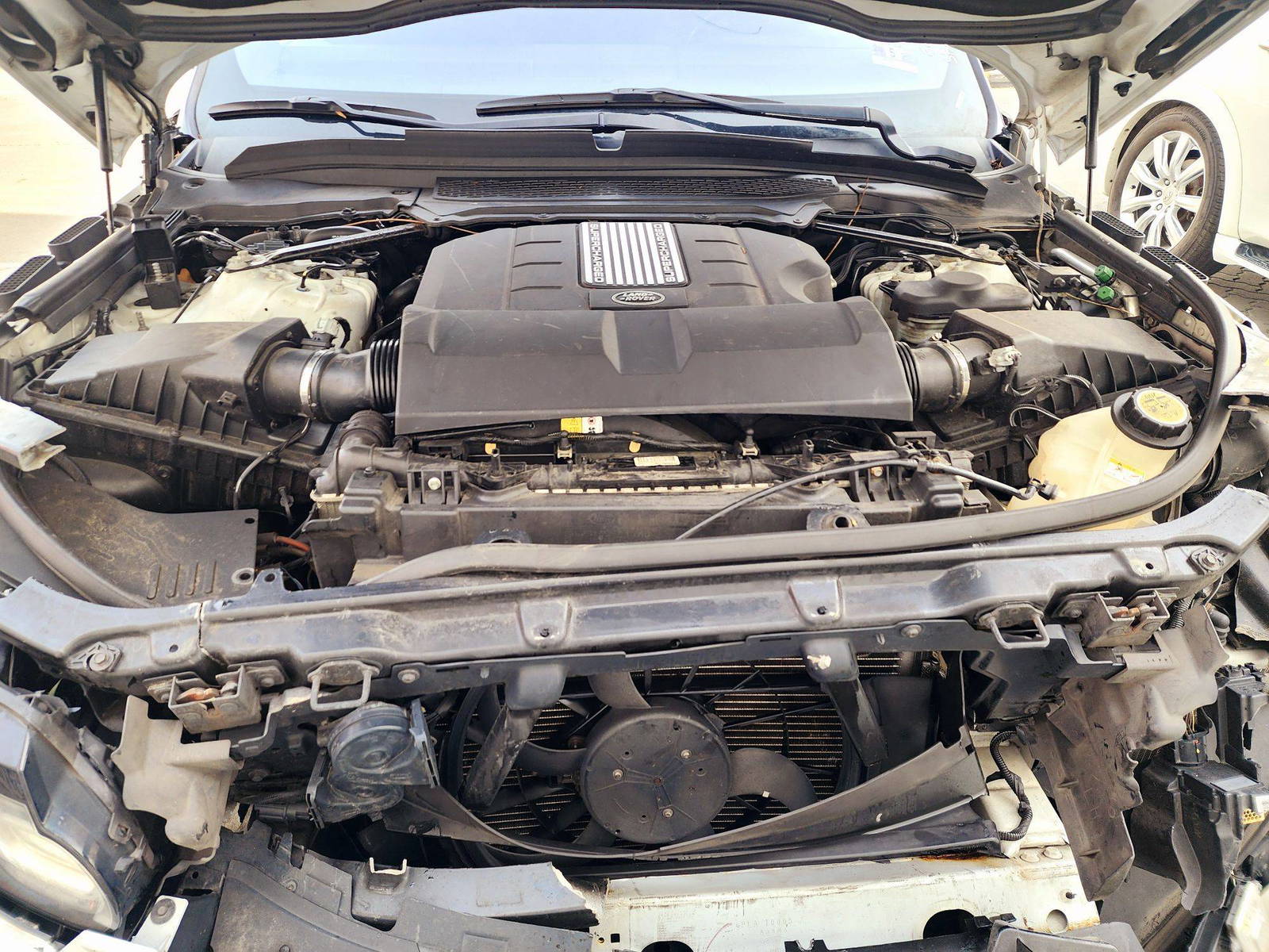 LAND ROVER RANGE ROVER SPORT 2016 - Marhaba Auction Used Cars - Image 11