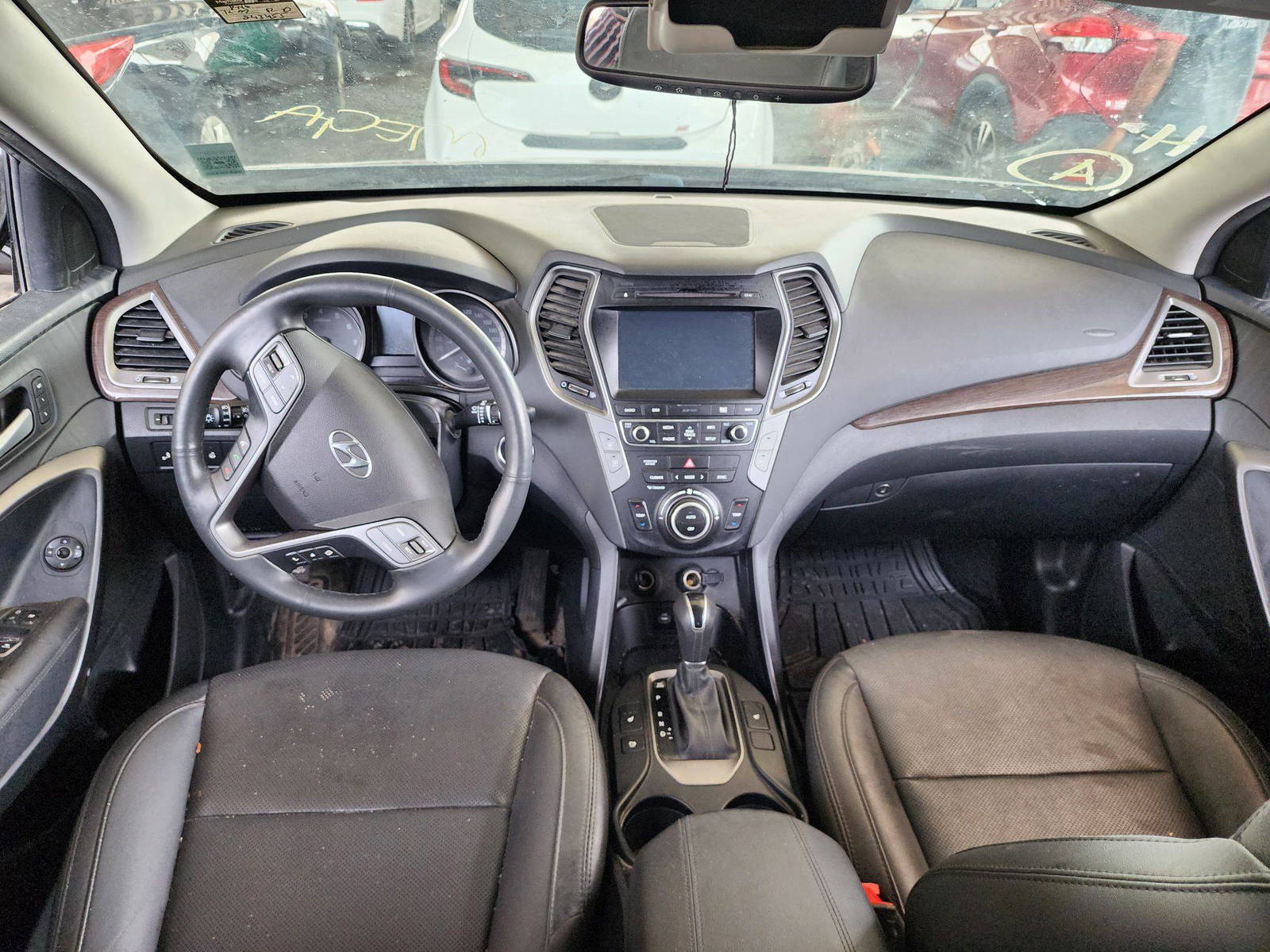 2018 HYUNDAI SANTA FE SPORT — 243454 KM — Lot 76463573 — Souq - Marhaba Auctions Used Cars - Image 7