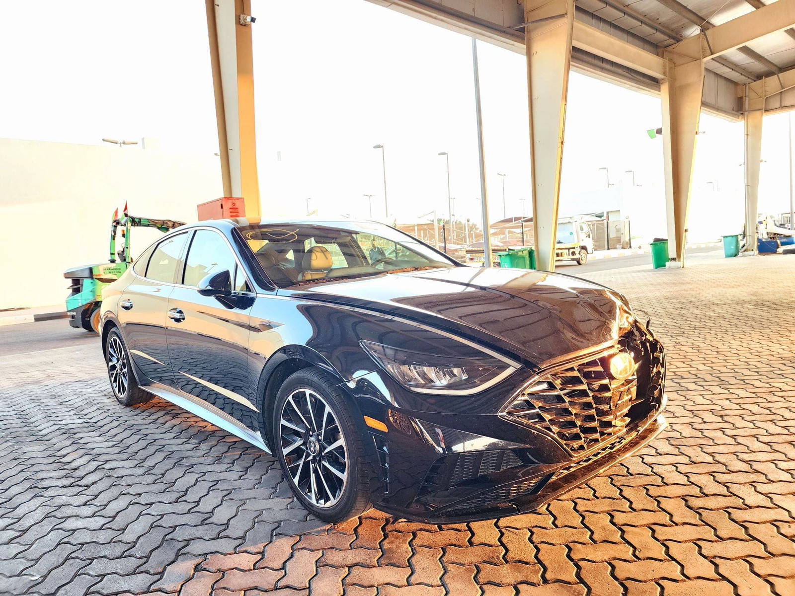 2020 HYUNDAI SONATA — 77902 Miles — Lot 75860534 — Souq - Marhaba Auctions Used Cars - Image 4