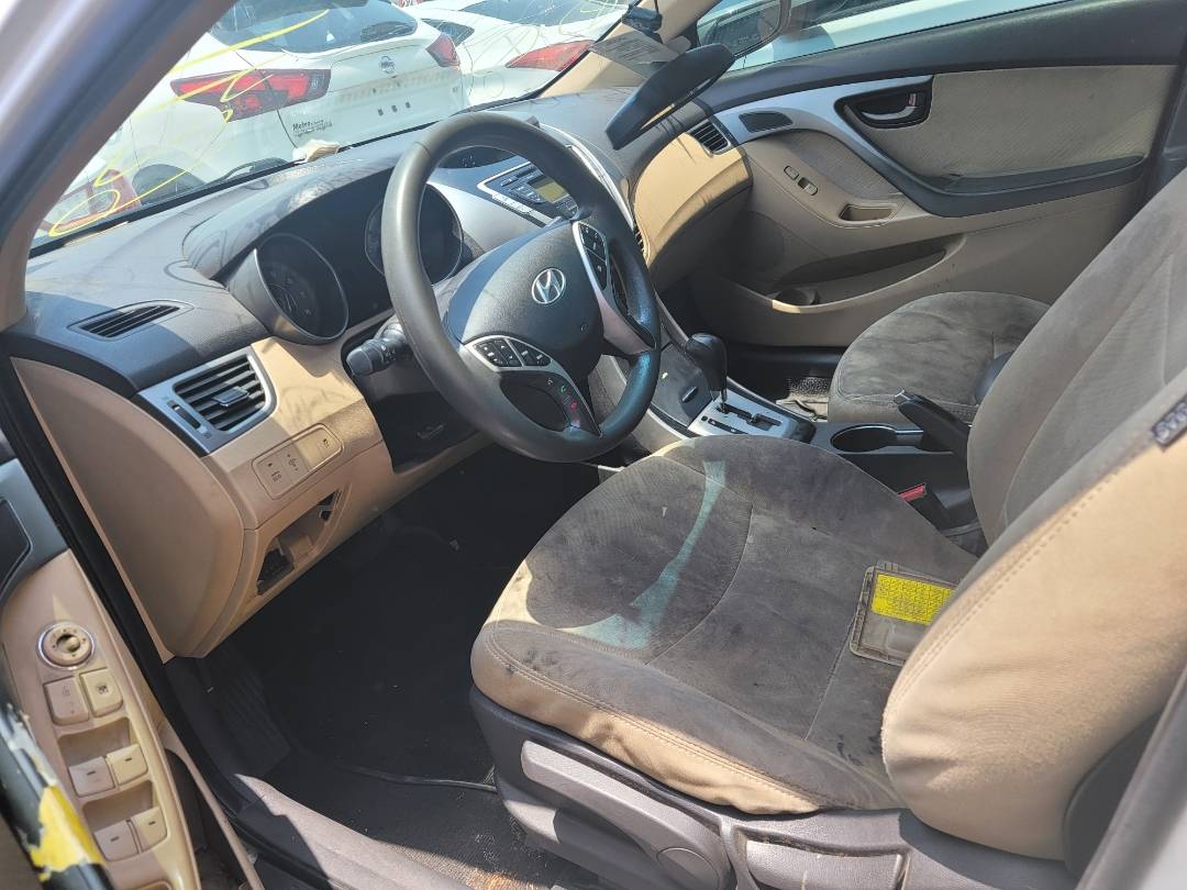 2012 HYUNDAI ELANTRA — 234661 Miles — Lot 38338437 — Souq - Marhaba Auctions Used Cars - Image 9