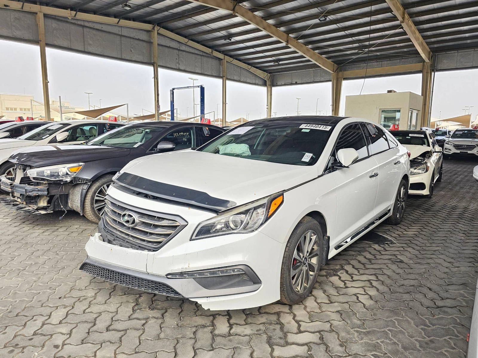 2015 HYUNDAI SONATA — 174758 KM — Lot 44940415 — Souq - Marhaba Auctions Used Cars - Image 5