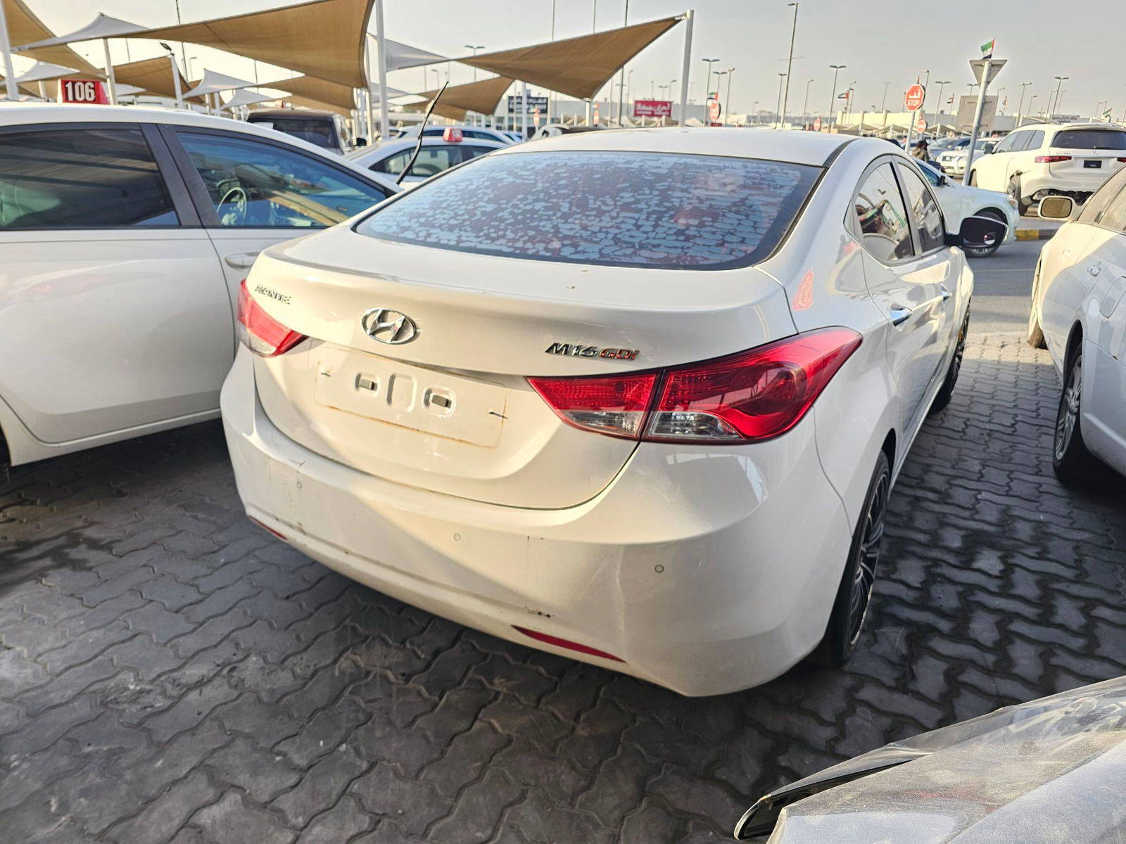 2012 HYUNDAI AVANTE — 250268 KM — Lot DBCU457730 — Souq - Marhaba Auctions Used Cars - Image 4