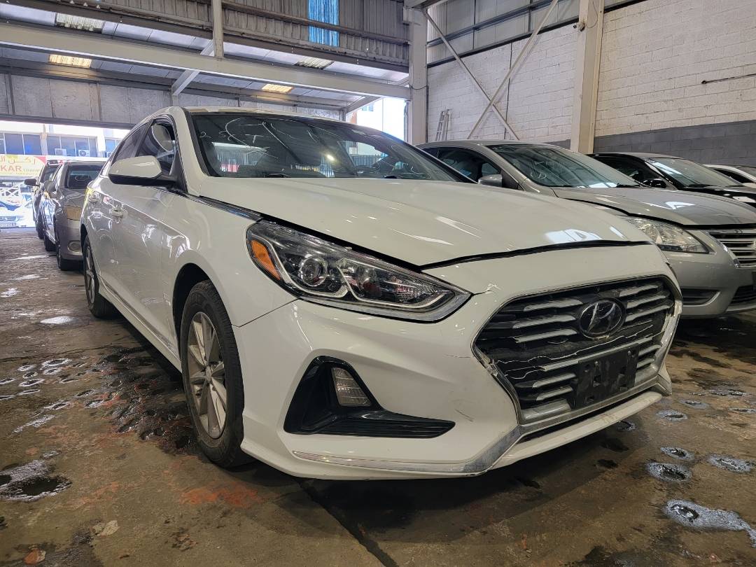 2018 HYUNDAI SONATA — 112199 Miles — Lot 686486 — Main - Marhaba Auctions Used Cars - Image 4