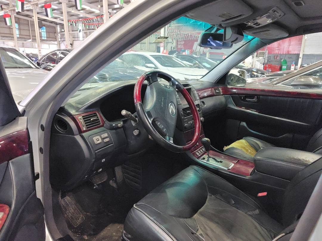 2001 LEXUS LS 430 — 183442 Miles — Lot 310023322 — Main - Marhaba Auctions Used Cars - Image 6